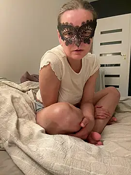 Noliah online show from August 2026 07:19:02 PM