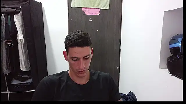 RaulRico online show from June 2026 04:15:02 AM