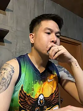 xanderalex13 online show from May 2026 03:39:02 PM