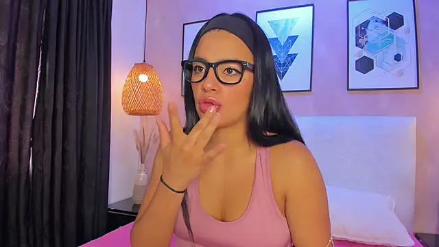 Snapshot of Hilaryportman149 chatting on May 2026 12:43:01 PM Hilaryportman149 online show from May 2026 12:43:01 PM