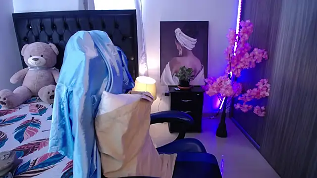 MarQueen1  online show from May 2026 12:43:01 PM
