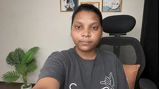 TANIYA8651 online show from May 2026 05:23:02 PM