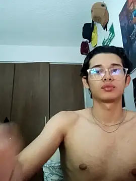 x-NoAh-x online show from May 2026 03:23:02 AM