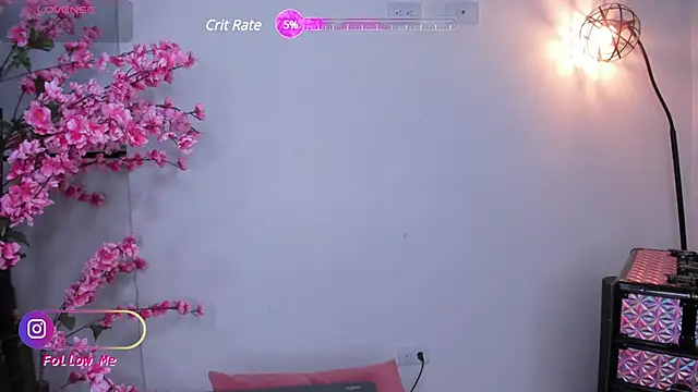 Snapshot of R4-V3N chatting on January 2025 04:39:02 AM R4-V3N online show from January 2025 04:39:02 AM