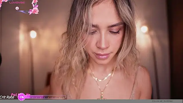 Snapshot of R4-V3N chatting on March 2025 04:38:02 AM R4-V3N online show from March 2025 04:38:02 AM