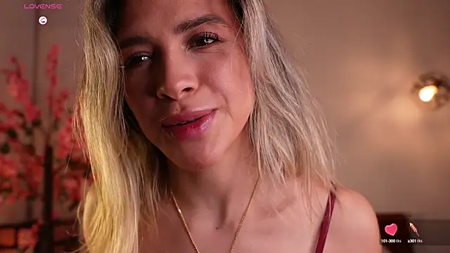 Snapshot of R4-V3N chatting on March 2025 05:17:02 AM R4-V3N online show from March 2025 05:17:02 AM