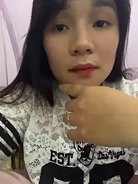 Snapshot of Lyly_damdang chatting on May 2026 09:14:01 AM Lyly damdang online show from May 2026 09:14:01 AM