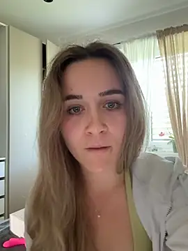 Snapshot of LillyStarr chatting on May 2026 07:37:01 AM LillyStarr online show from May 2026 07:37:01 AM