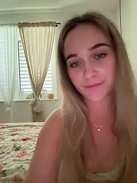Snapshot of LillyStarr chatting on July 2026 04:16:01 PM LillyStarr online show from July 2026 04:16:01 PM