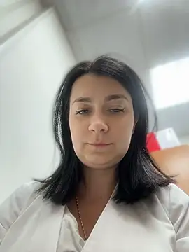 Snapshot of MissElya chatting on June 2026 03:17:02 PM MissElya online show from June 2026 03:17:02 PM