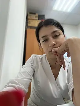 Snapshot of MissElya chatting on July 2026 04:42:02 PM MissElya online show from July 2026 04:42:02 PM