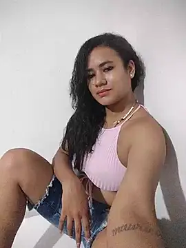 Snapshot of AntonellaMonroew chatting on June 2026 01:48:01 AM AntonellaMonroew online show from June 2026 01:48:01 AM