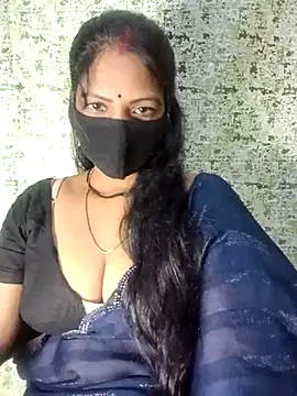 Juli 80 online show from July 2026 11:36:02 AM
