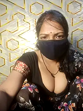 Juli 80 online show from July 2026 11:17:02 AM