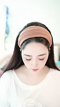 singer-wenwan online show from June 2026 10:02:02 AM