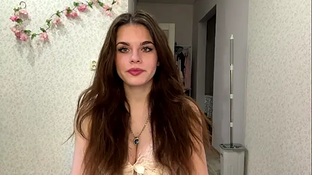 JeniceSourwine online show from June 2026 07:17:01 PM