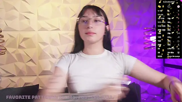 Snapshot of zara_bliss chatting on May 2026 11:05:01 AM zara bliss online show from May 2026 11:05:01 AM
