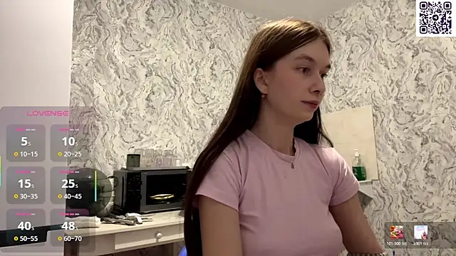 HinaDesire online show from May 2026 08:50:01 PM