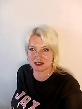 Snapshot of MollyyJoyy chatting on May 2026 02:47:01 PM MollyyJoyy online show from May 2026 02:47:01 PM