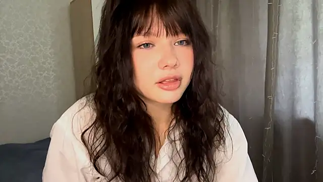 Snapshot of EmilyMercurial chatting on May 2026 08:01:01 AM EmilyMercurial online show from May 2026 08:01:01 AM