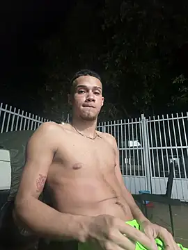 Snapshot of friends_lust_latin chatting on June 2026 03:41:02 AM friends lust latin online show from June 2026 03:41:02 AM
