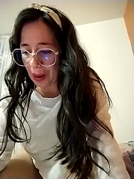 Annie loveer online show from June 2026 03:15:02 AM