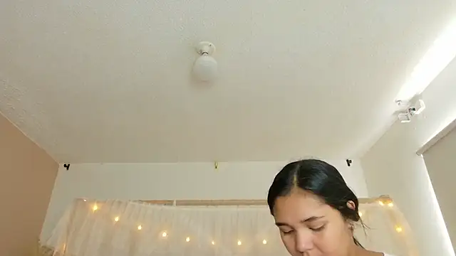 leoneriss online show from July 2026 07:57:01 PM