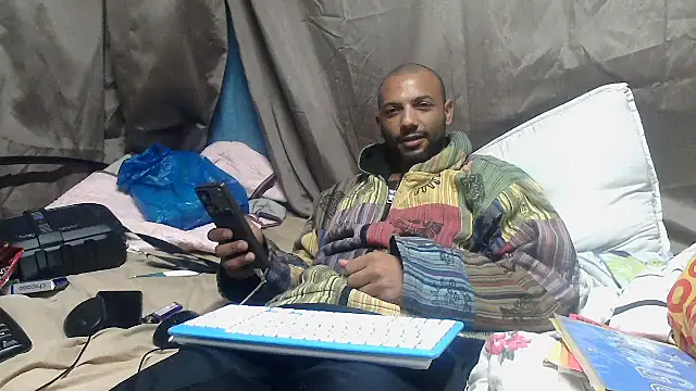 Camodick online show from April 2026 06:58:01 PM