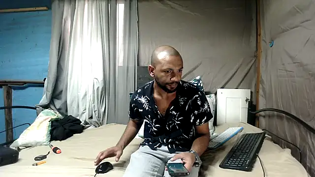 Snapshot of Camodick chatting on June 2026 01:04:01 PM Camodick online show from June 2026 01:04:01 PM
