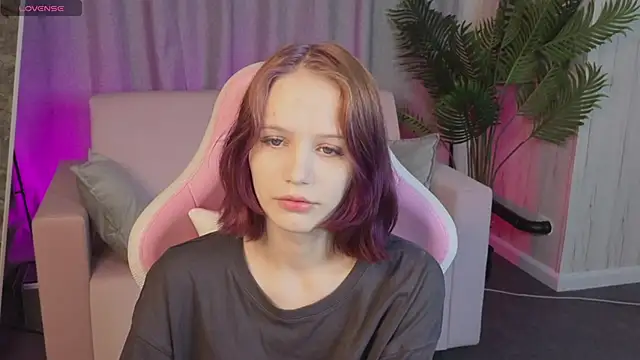 AliceJohansone online show from June 2026 01:00:01 AM