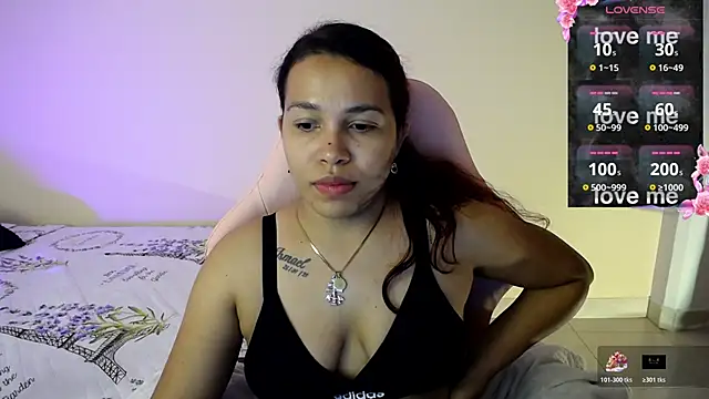 Snapshot of sexydiabliita chatting on May 2026 09:43:01 PM sexydiabliita online show from May 2026 09:43:01 PM