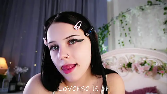 MelaineCore online show from May 2026 01:08:01 PM
