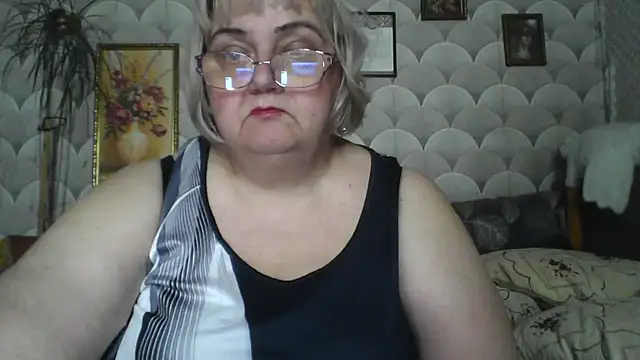 MarinaFarina53 online show from June 2026 06:52:02 AM