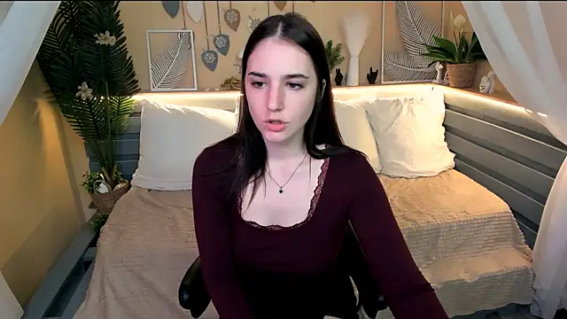 Maya Winters online show from June 2026 02:23:02 PM