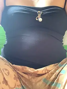 Lynaa244 online show from June 2026 08:28:01 AM