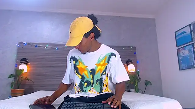 Dilan Hall online show from June 2026 07:35:02 PM