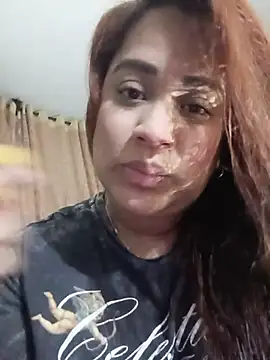 AriaGomez  online show from May 2026 11:33:01 PM