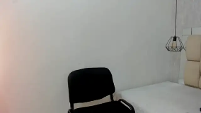 Snapshot of Bella_adamss_ chatting on June 2026 02:53:02 AM Bella adamss online show from June 2026 02:53:02 AM