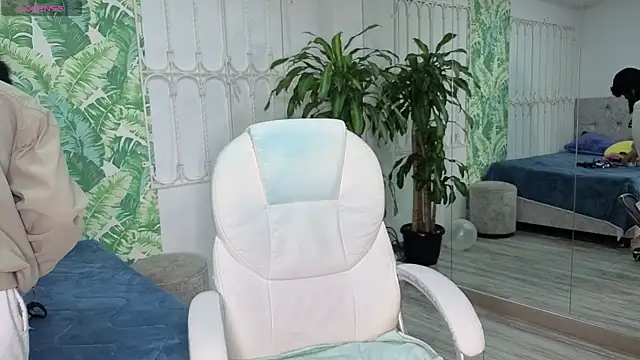 baby julieta00 online show from June 2026 12:20:02 PM