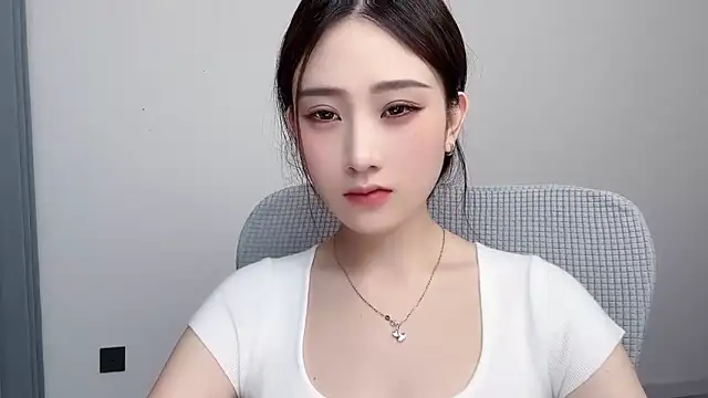  222Mia online show from June 2026 03:31:02 AM