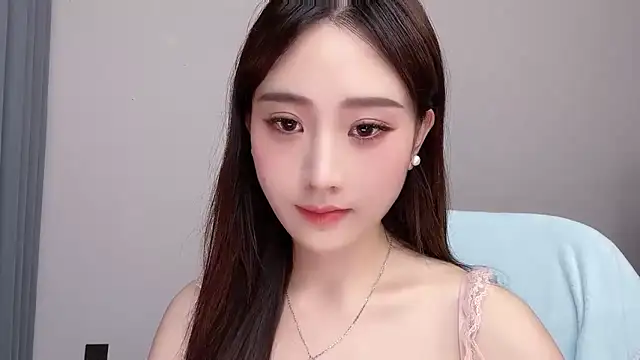  222Mia online show from June 2026 10:15:01 AM