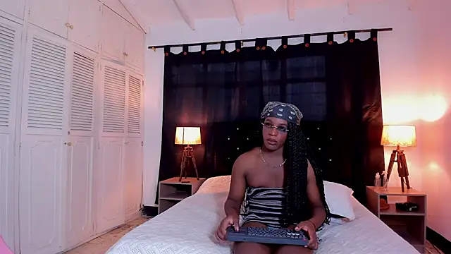 YasiryCoper online show from June 2026 11:56:02 AM