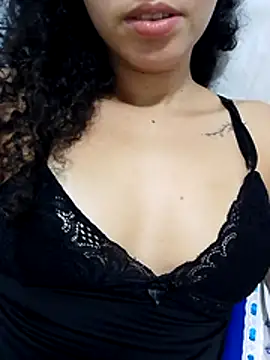 venuseyes25 online show from May 2026 01:43:02 AM