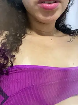 venuseyes25 online show from May 2026 12:16:02 AM