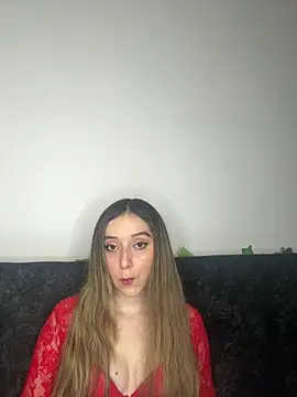 Snapshot of Sarisloves chatting on June 2026 10:44:01 PM Sarisloves online show from June 2026 10:44:01 PM
