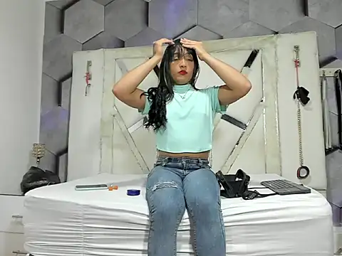 RoussJimenez online show from May 2026 02:42:01 AM