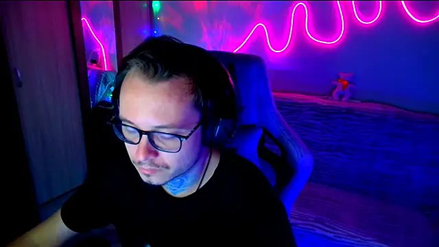 MeLanXolik online show from May 2026 03:20:01 PM