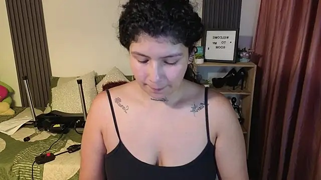LadyVelvett online show from May 2026 10:44:02 AM