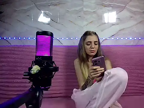 BunnyBliss2 online show from June 2026 09:24:01 PM