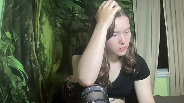 mo0ngoddess online show from October 2025 02:31:02 AM